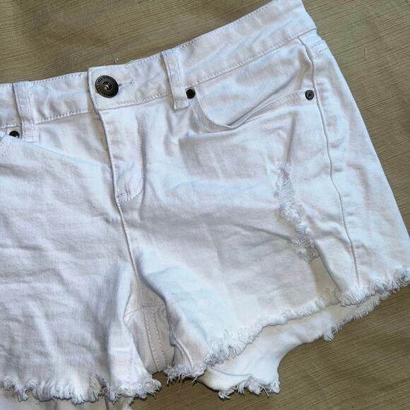 O’neill Raw Hem Distressed DENIM SHORTS white size 9 - Picture 3 of 10
